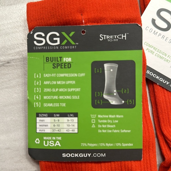 Two pairs of socks NWT - Picture 2 of 3